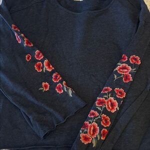 American Eagle Outfitters Navy Crewneck Sweatshirt